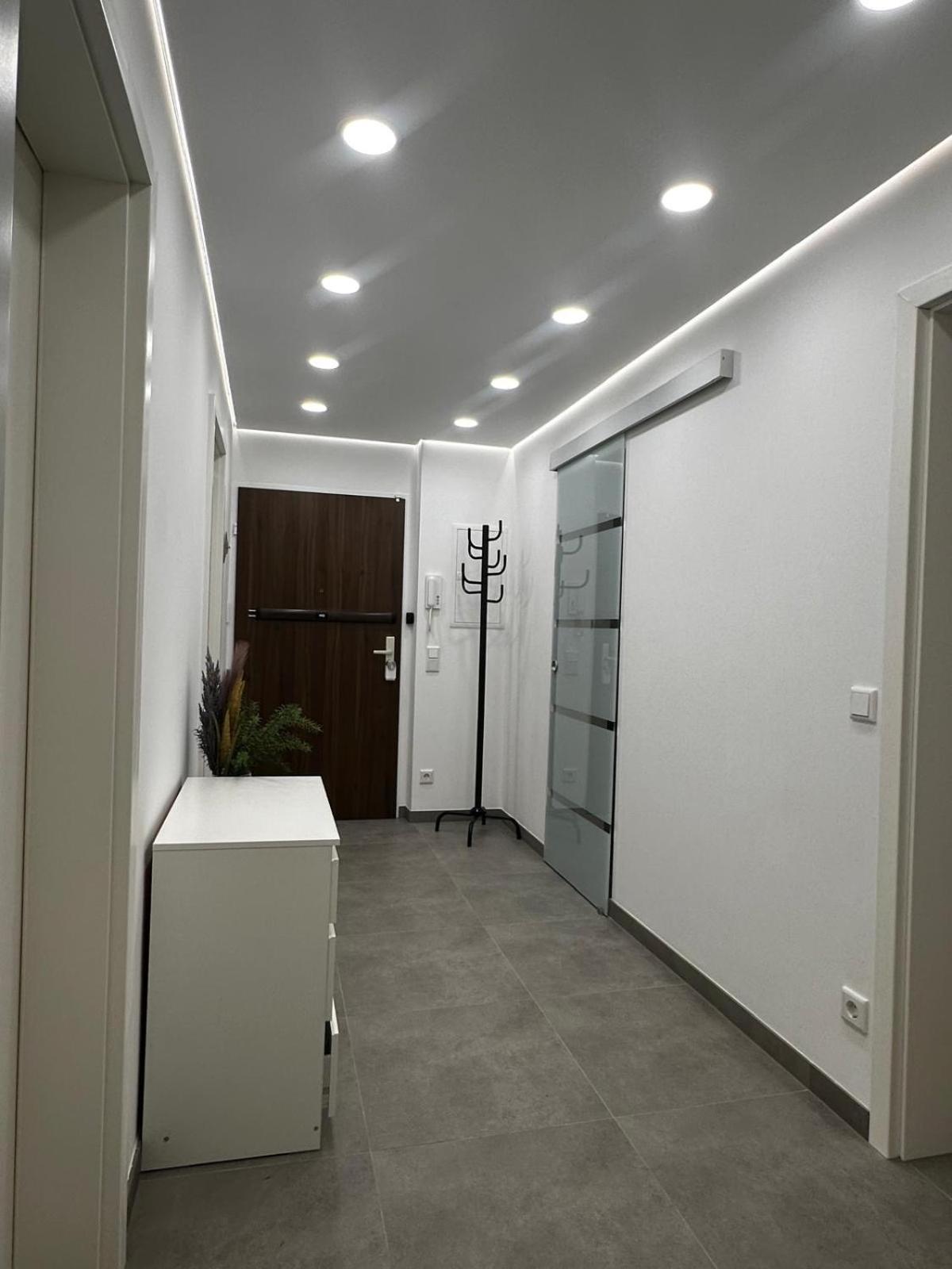 Apartment Place To Be In *